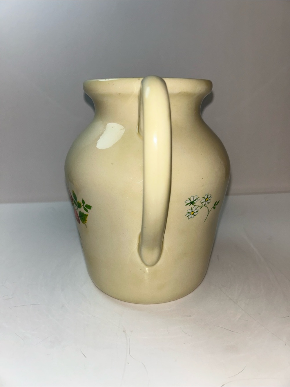 Vintage Unmarked Pottery Strawberry Pattern Ceramic Creamer or Syrup Pitcher - Picture 8 of 15